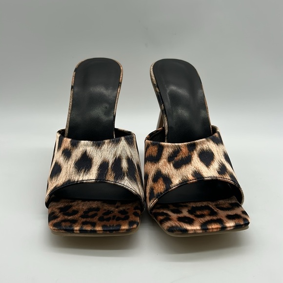 2337- Leopard Print Block Heel Vegan Mules Size 7 - Picture 4 of 8